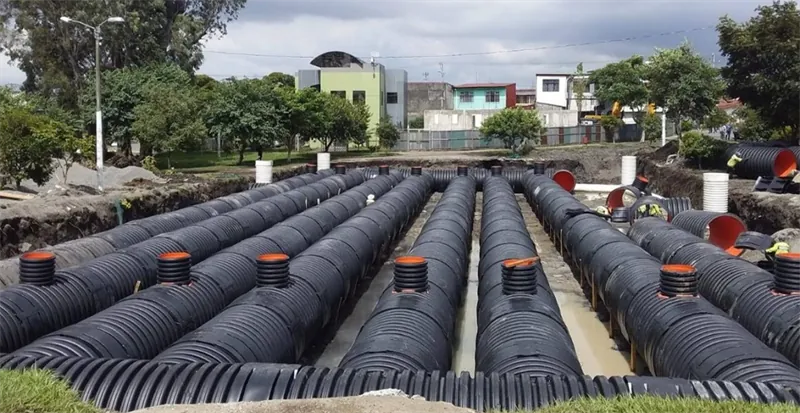 Sistema de retención pluvial Tododren con líneas de tubería corrugada