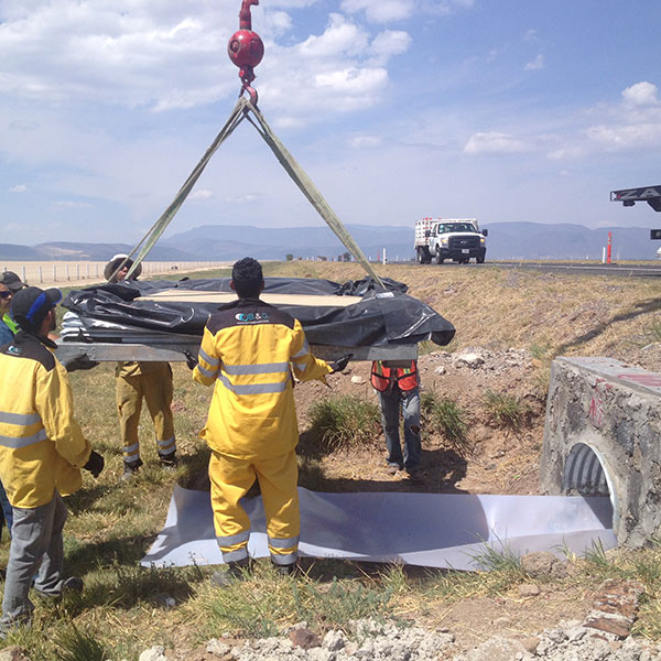 Rehabilitación de tubería de drenaje carretero-image